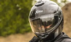 Jak czyścić kask motocyklowy, aby uniknąć uszkodzeń i poprawić bezpieczeństwo