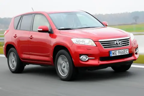 Toyota RAV4 III jaki silnik wybrać, aby uniknąć problemów z awariami?