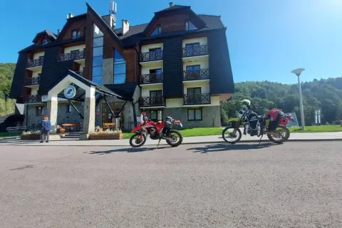 Najlepsze trasy motocyklowe enduro w Polsce, które musisz poznać