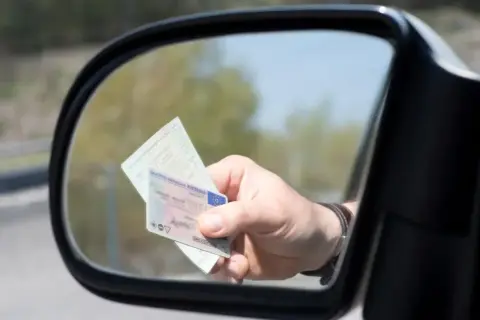 Jak uzyskać międzynarodowe prawo jazdy - krok po kroku i bez problemów