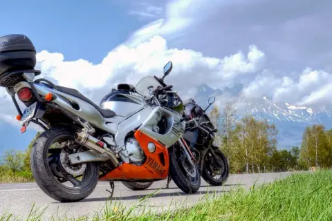 Najlepsze trasy motocyklowe w Słowacji – odkryj ukryte skarby