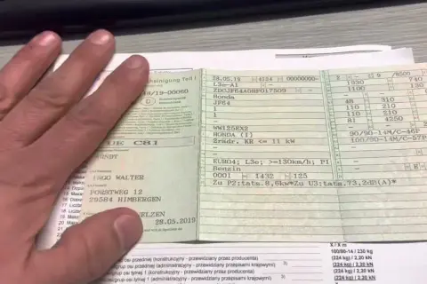 Jak wyrejestrować motorower i uniknąć problemów z dokumentami
