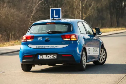 Jakie dokumenty na prawo jazdy? Sprawdź, co musisz mieć, aby zdać