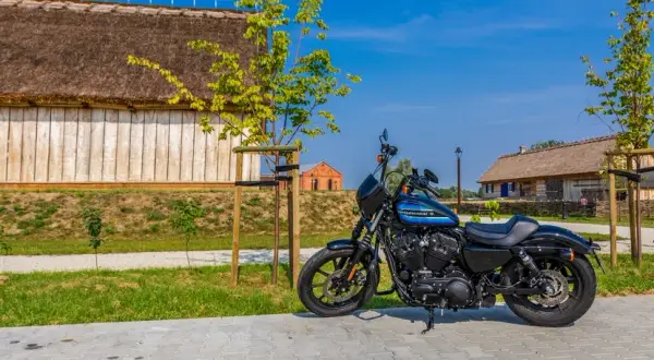 Najlepsze trasy motocyklowe w Mazowieckiem, które musisz przejechać