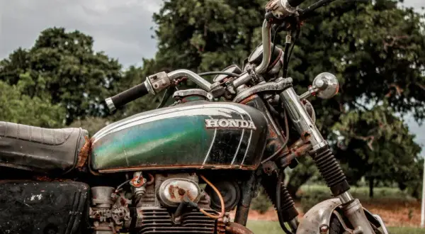 Czy można zarejestrować motorower bez dokumentów? Oto prawda o rejestracji