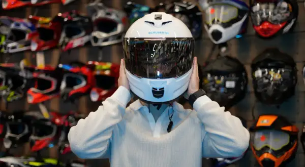 Jak wyciszyć kask motocyklowy i cieszyć się cichszą jazdą