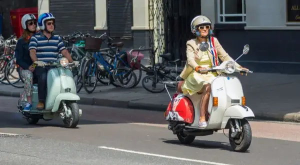 Jaki kask na motorower? Wybierz najbezpieczniejszy i komfortowy model