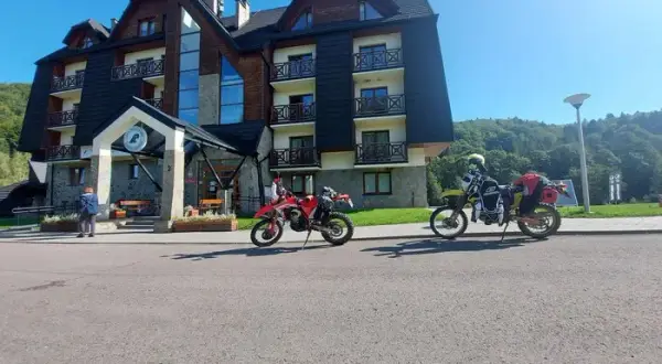 Najlepsze trasy motocyklowe enduro w Polsce, które musisz poznać