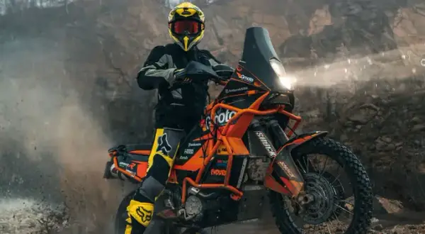 Jaki olej do amortyzatorów motocyklowych? Wybierz najlepszy dla siebie