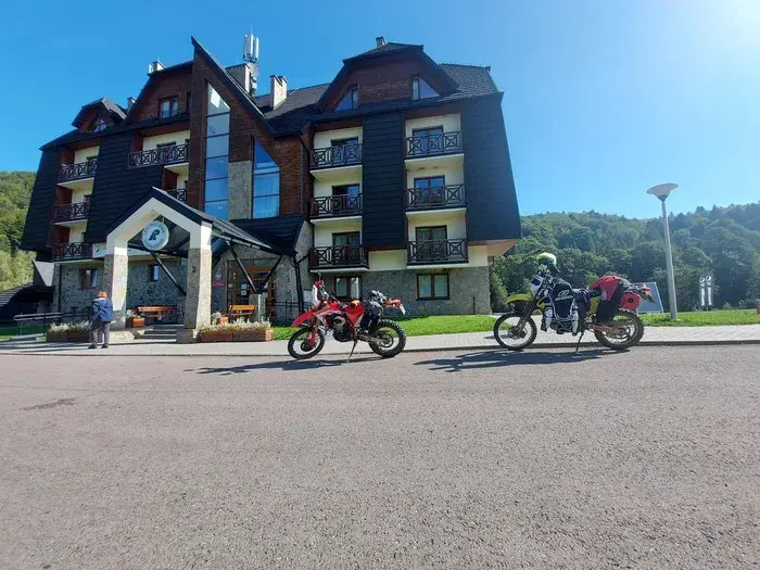 Najlepsze trasy motocyklowe enduro w Polsce, które musisz poznać