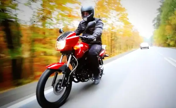 Czy można jeździć motorowerem na dowód? Sprawdź ważne przepisy