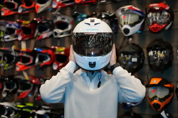 Jak wyciszyć kask motocyklowy i cieszyć się cichszą jazdą